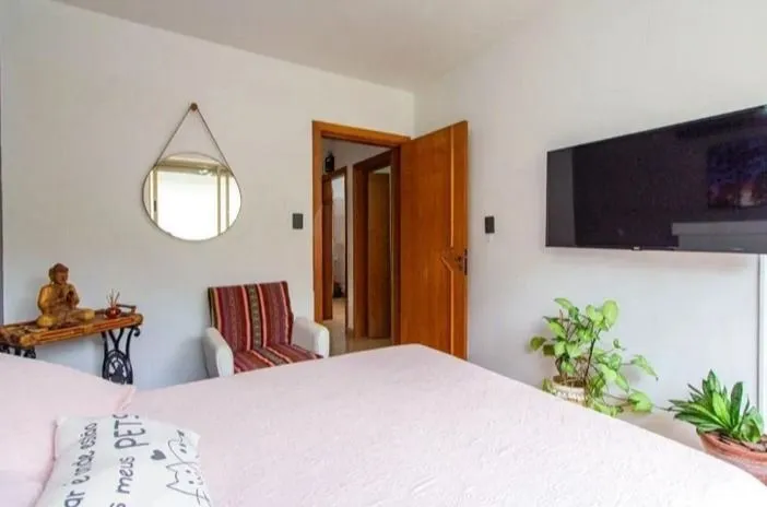 Imagem Apartamento amplo de 110 m2 com 3 quartos à venda em Menino Deus - RS
