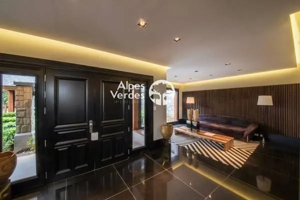 Imagem Vende-se Apartamento, no La Roca, em Gramado, Planalto, com 3 quartos.