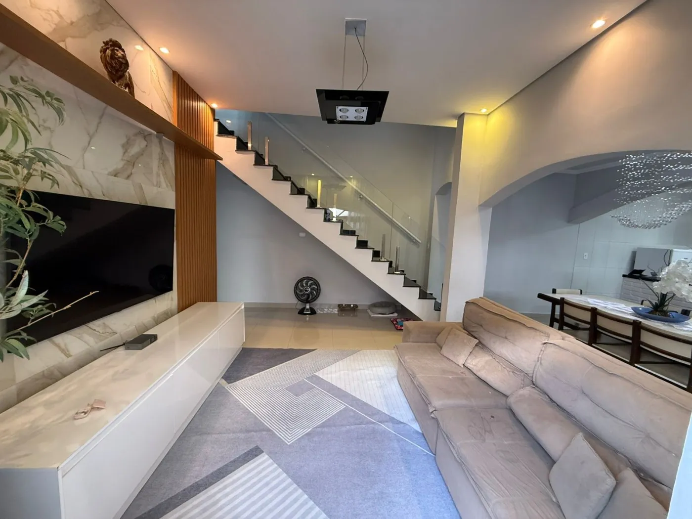 Imagem Casa para Venda em Mongaguá, Jardim Praia Grande, 4 dormitórios, 4 banheiros, 5 vagas