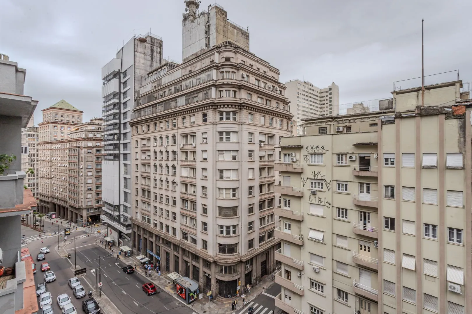 Imagem Apartamento no Centro de 4 dormitórios com 120m²