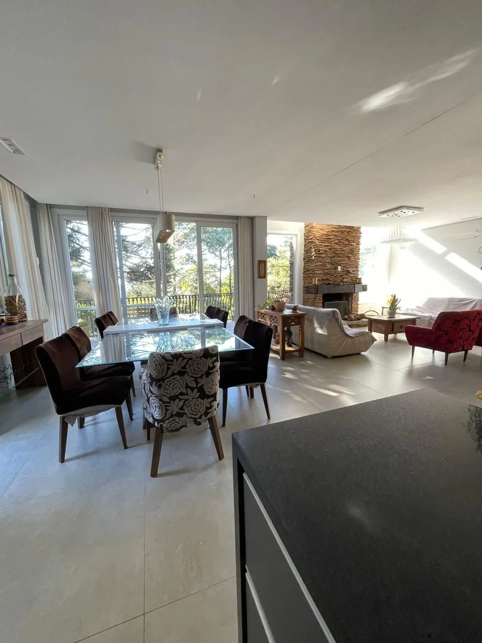 Imagem CASA COM PISCINA INDOOR NO CONDOMÍNIO VIVENDAS DA SERRA - CANELA/RS