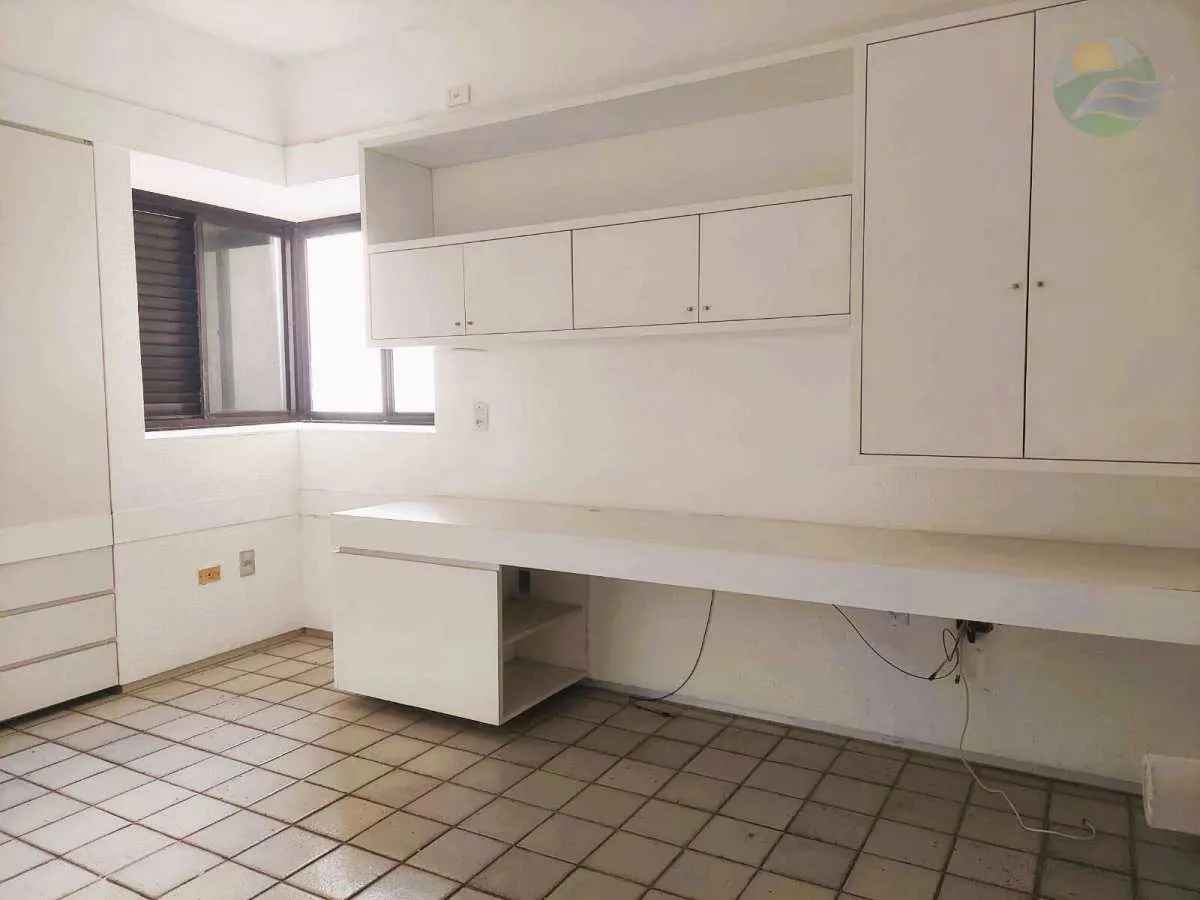 Imagem Apartamento com 4 suites, frente mar, calçadão de Piedade, em Piedade, Jaboatão dos Guararapes.