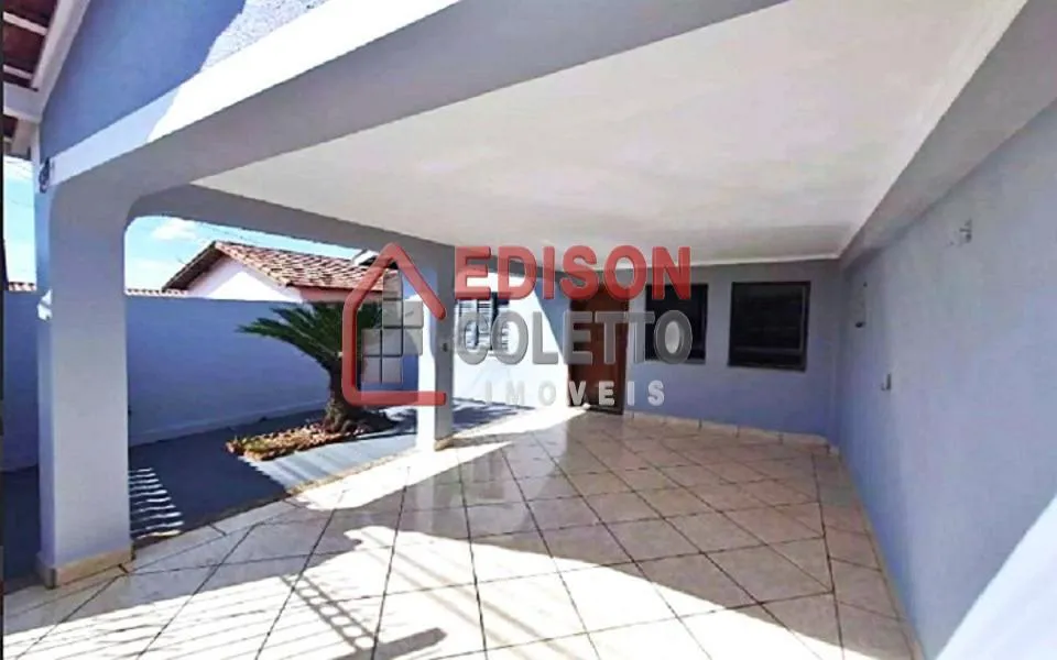 Casa à venda, 4 quartos, 3 vagas, no bairro Santa Terezinha em Piracicaba - SP!!