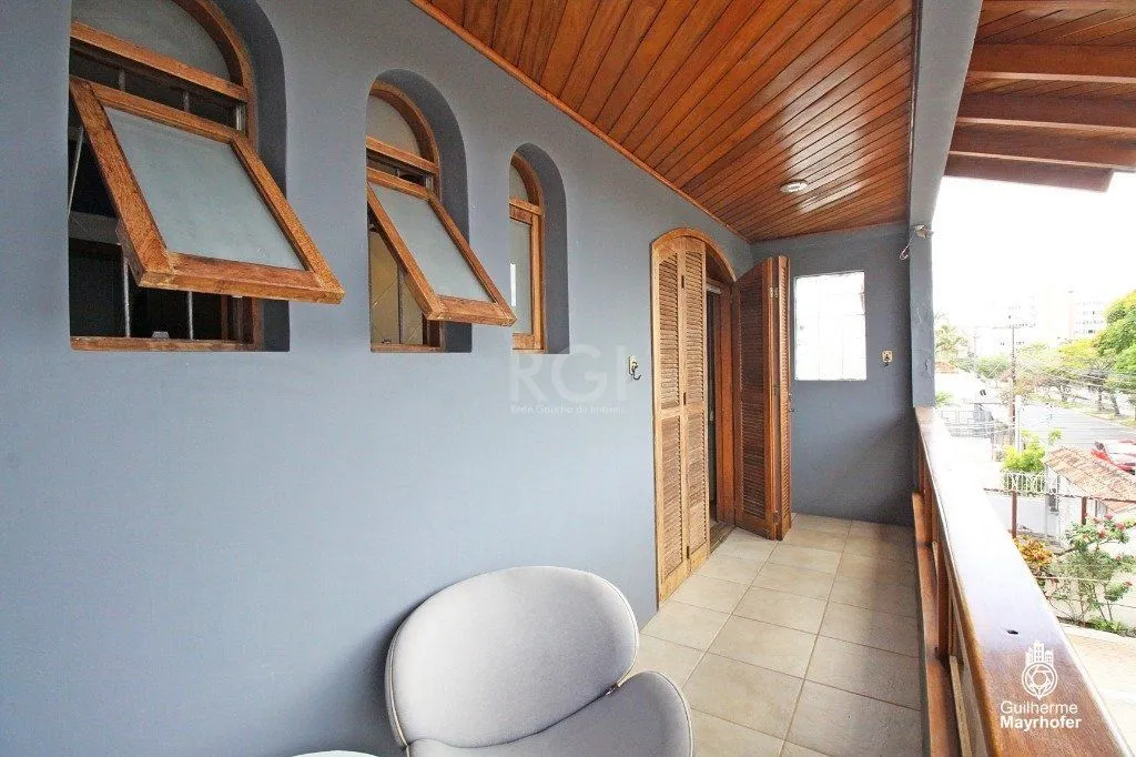 Imagem Casa para Venda - 151.36m², 3 dormitórios, sendo 1 suites, 2 vagas - Partenon