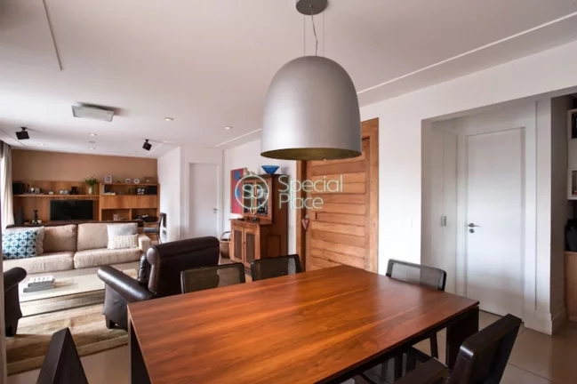 Imagem Lindo apartamento com 163m2 em rua muito procurada no Panamby. Condomínio com lazer completo destac...