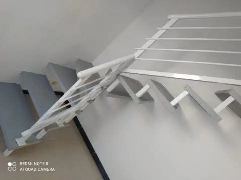 Imagem VENDA DE SOBRADO NO JARDIM NOVA ITAQUÁ, EM ITAQUAQUECETUBA/SP, 70m² com 2 quartos, sala de estar, quintal e garagem para 01 auto. CONSULTE-NOS.