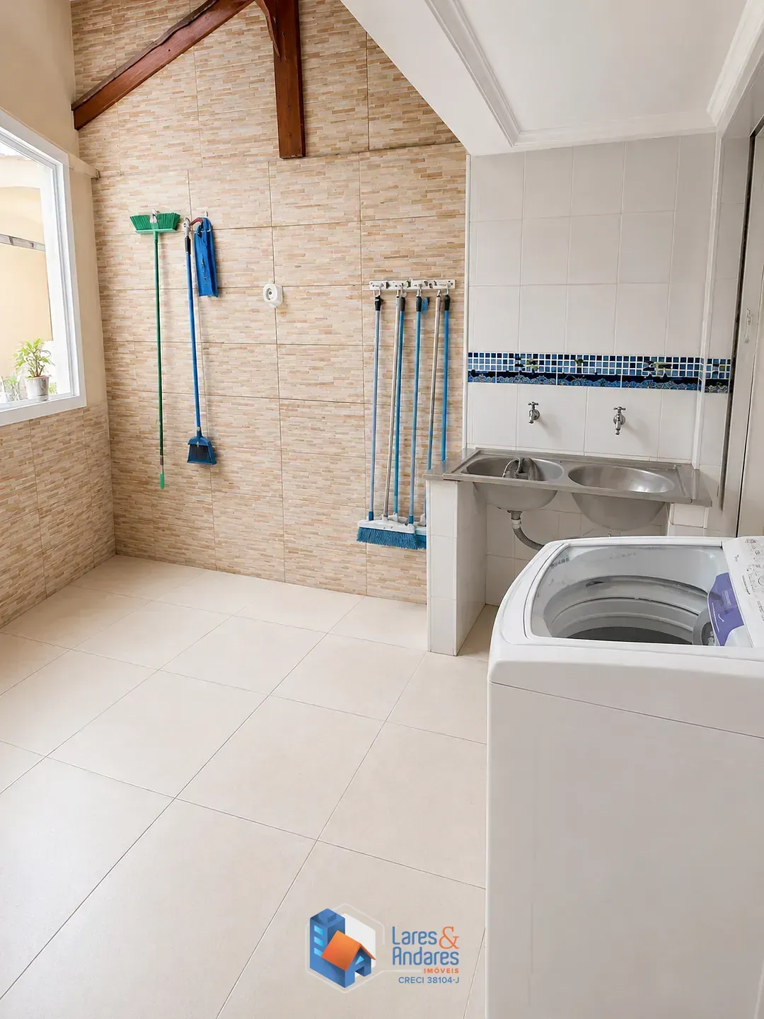 Imagem Casa no condomínio Loteamento City Jaragua para venda com 3 quartos, 90m²