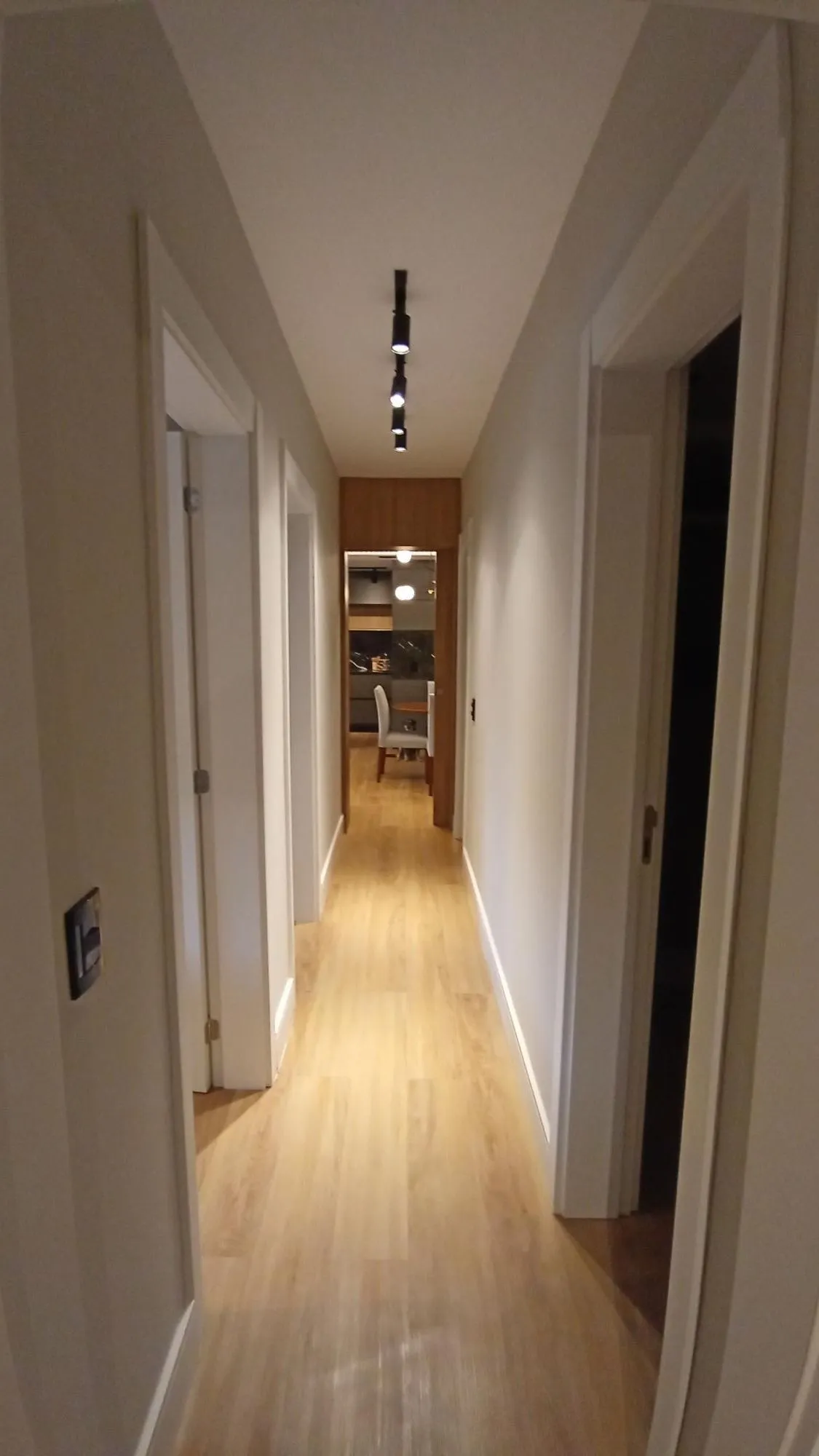 Imagem Apartamento com 3 dormitórios e 2 vagas, no bairro Ipanema