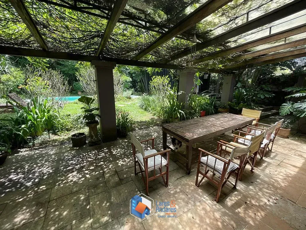 Imagem Casa para venda em Real Parque com 2 quartos, sendo 2 suítes, 293m²