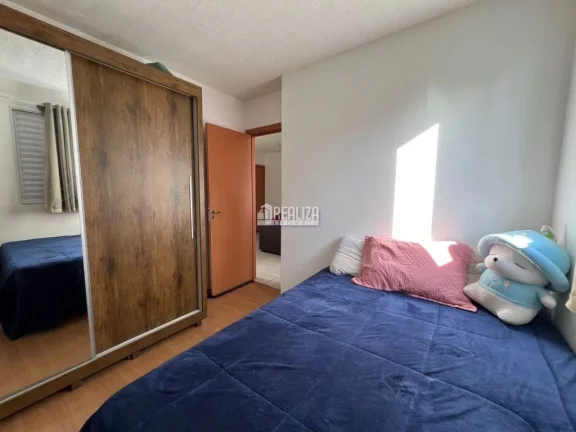 Imagem Apartamento com 2 Dormitórios no Condomínio Parque Unibello, no bairro Recreio dos Bandeirantes - Uberaba