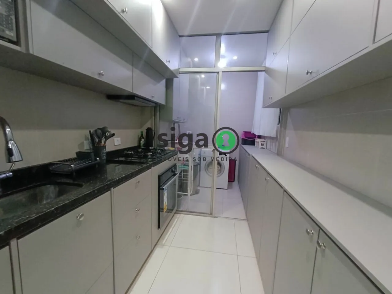Imagem Apartamento reformado em excelente localização - MOBILIADO - Edf: CAMBURIU