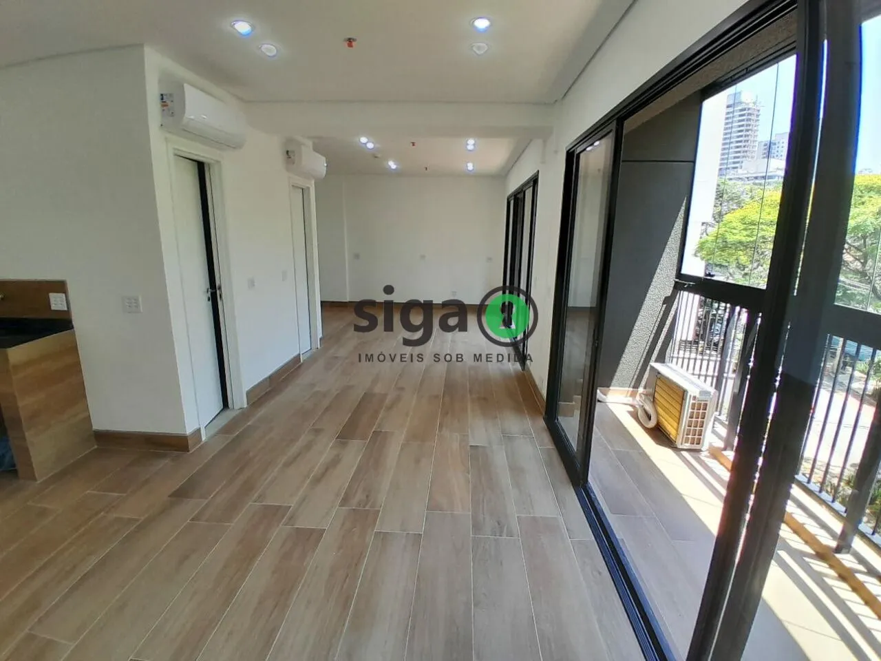 Imagem Sala Comercial para Locação no Butantã com 61m² de AU, 2 vagas , copa, banheiros, primeira locação