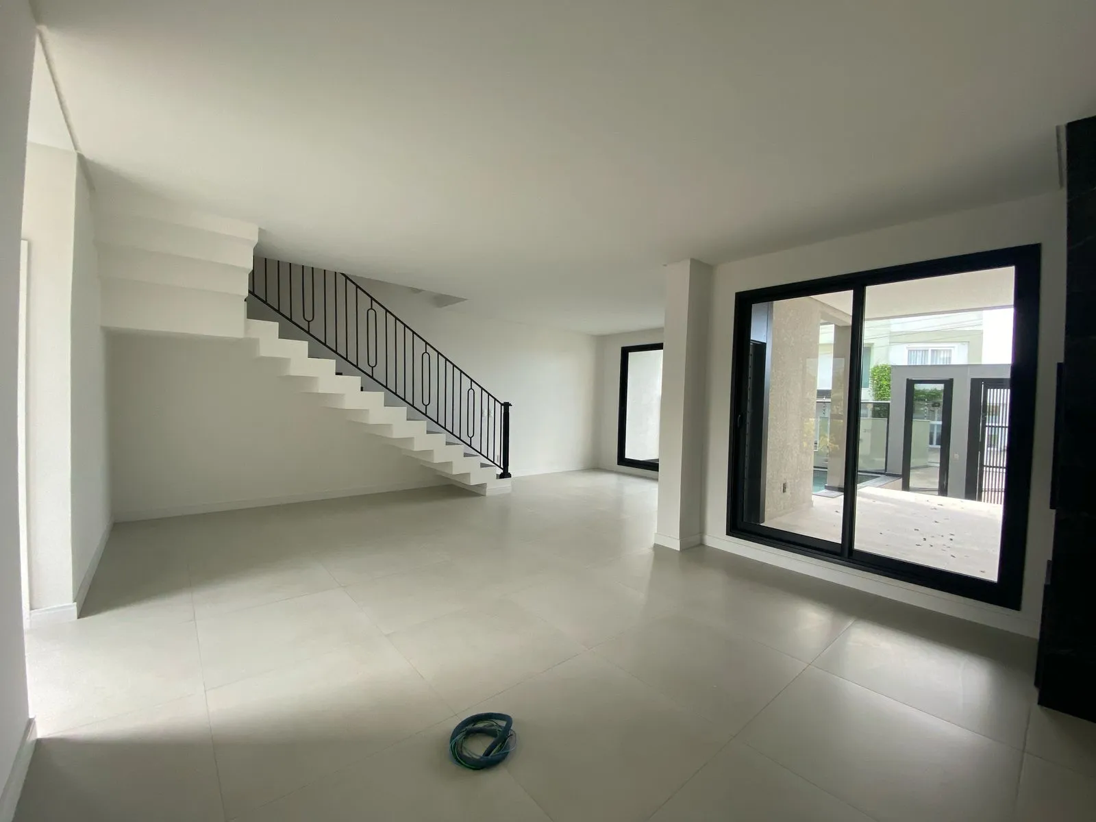 Imagem Casa com vista para o mar à venda com 200m2 por R$ 4.200.000,00