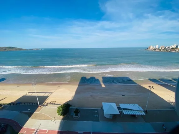 Imagem De frente para o mar da Praia do Morro 3 quartos duas vagas de garagem