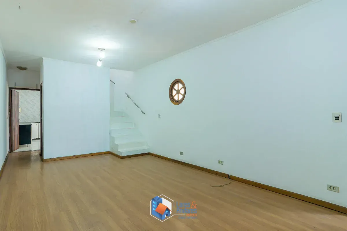 Imagem Casa para venda em Jardim Rosa Maria com 3 quartos, 130m²