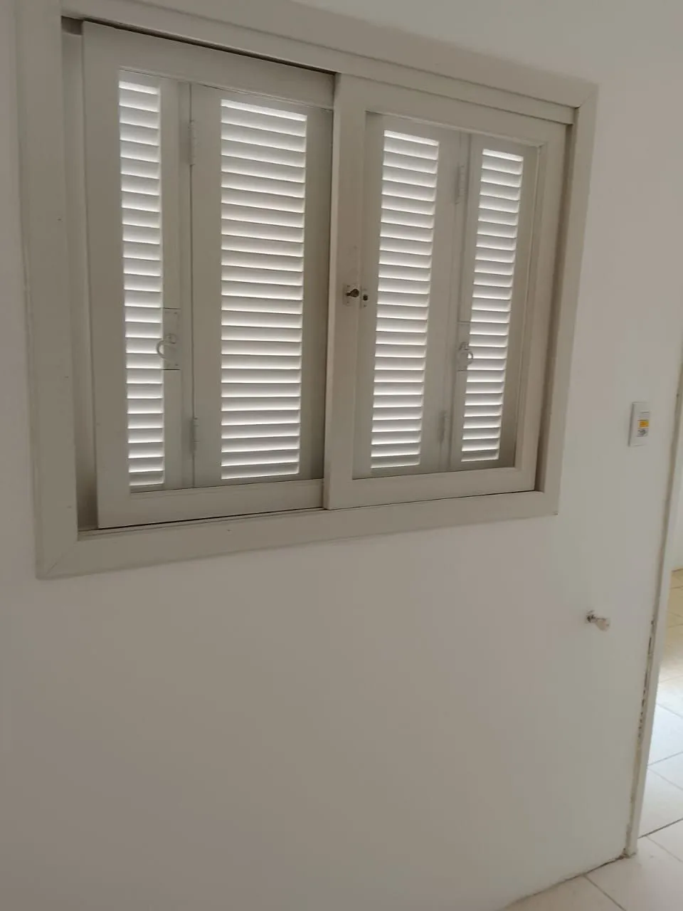Imagem Excelente apto 2 dormitório recém reformado, vaga coberta e fechada - Vila Ipiranga