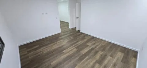 Imagem VENDA DE SOBRADO NOVO NO CONDOMÍNIO REAL PARK, EM ARUJÁ/SP, 300m² com 04 suítes, suíte máster com hidro, garagem com 04 vagas e piscina. CONSULTE-NOS.