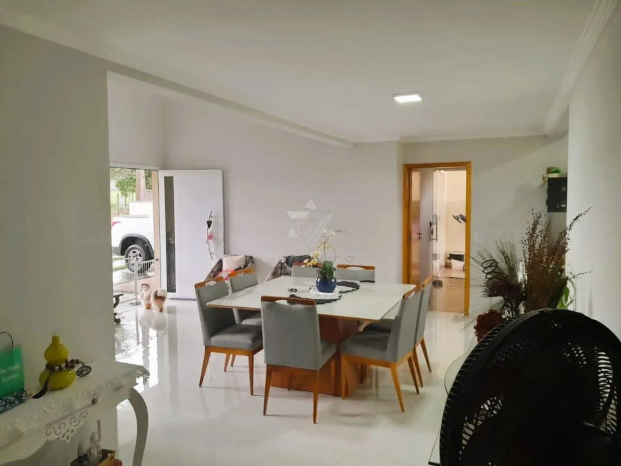 Imagem Casa à Venda no Condomínio Jacarandá: Conforto e Segurança