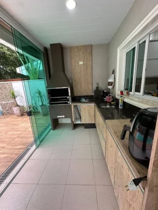 Imagem Casa 3 dormitórios ( 1 suíte), 2 vagas, Condomínio Crystal Park - Jacareí.