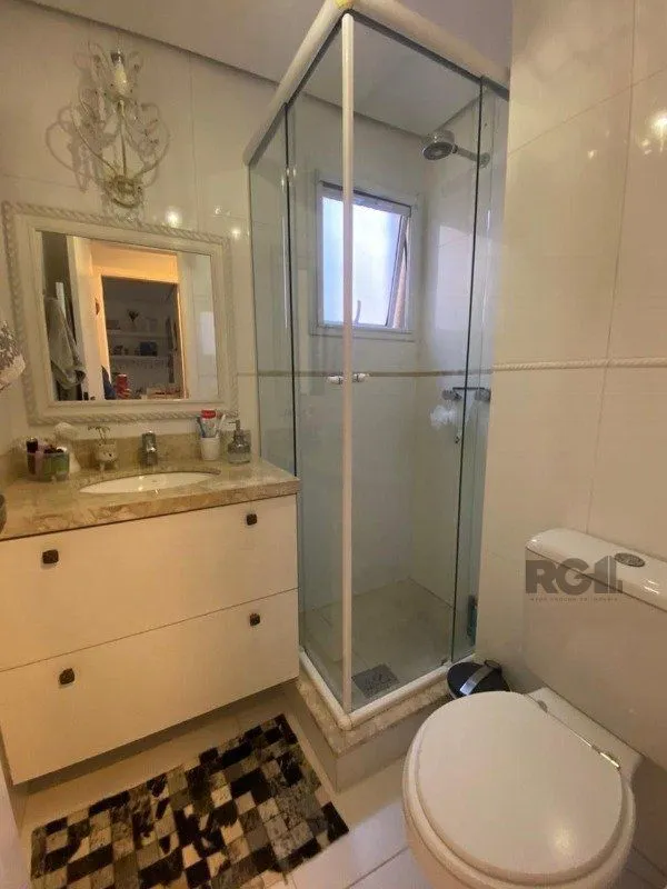 Imagem Casa em Condomínio para Comprar no bairro Pedra Redonda com 4 suítes