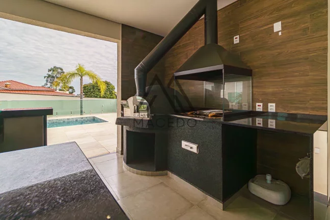 Imagem Maravilhosa casa de campo com 5 dormitórios no Ninho Verde II