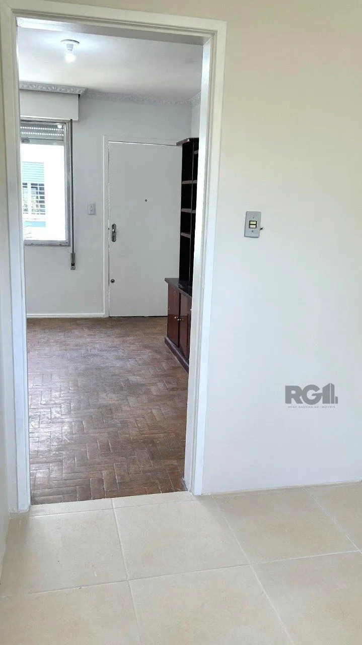 Imagem Apartamento 03 dormitórios no bairro Menino Deus, excelente localização.