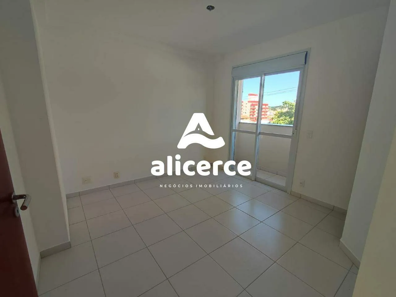 Imagem Apartamento à venda com 2 quartos 2 suítes, 99,06m² em Capoeiras Florianópolis