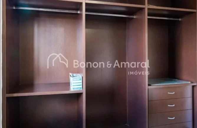 Imagem Apartamento de 1 dormitório reformado, semi-mobiliado, bem localizado e já alugado, ideal para inv...