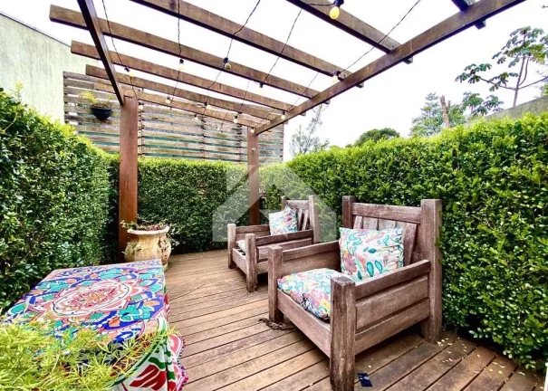 Imagem Casa de Condomínio em Moinho Velho - Cotia