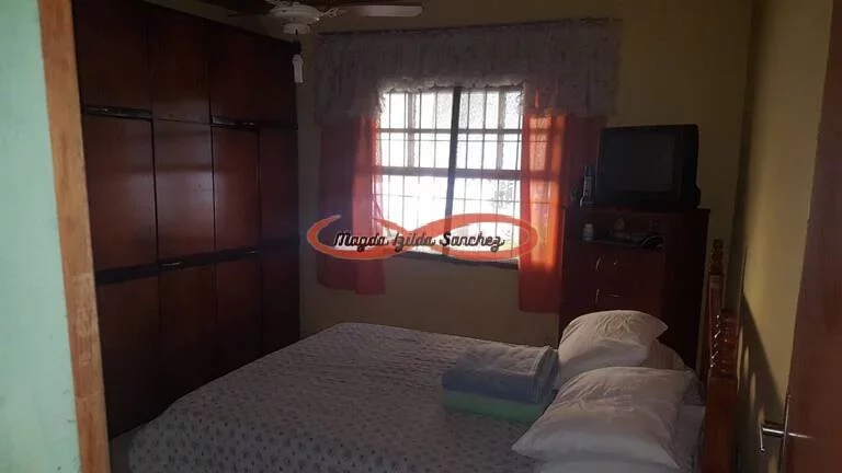 Imagem CASA MOBILIADA À VENDA EM ITANHAÉM – PORTEIRA FECHADA.