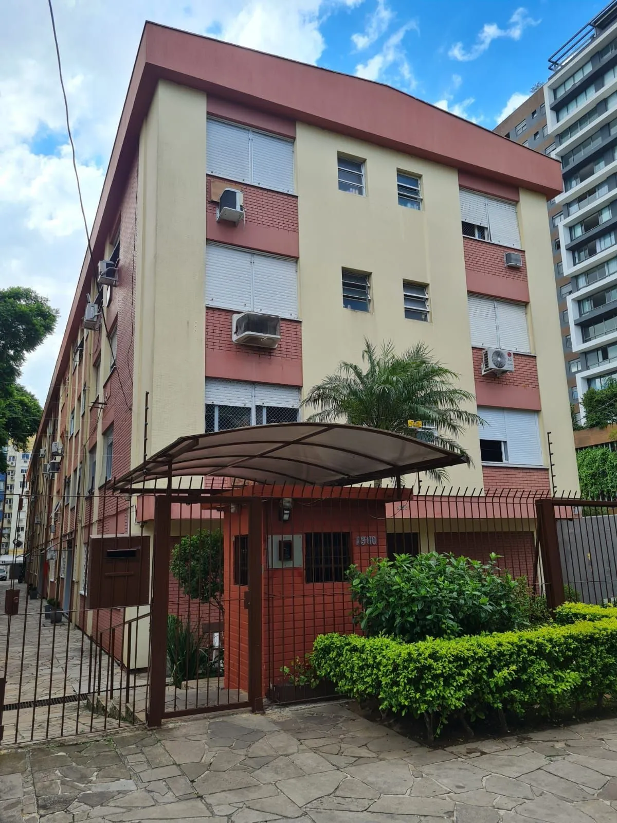Imagem Apartamento à Venda na Anita Garibaldi - 2 Dormitórios, Vaga de Garagem e 71,71 m²