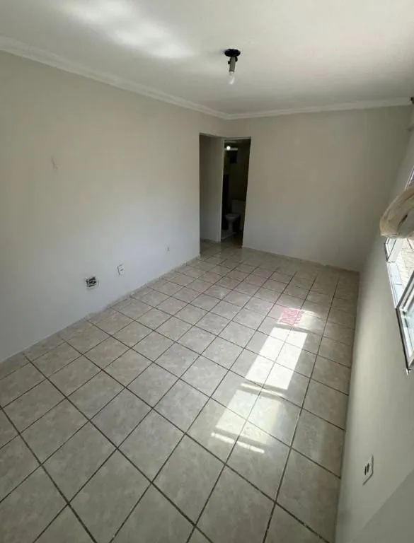 Imagem Apartamento amplo em Manaíra, com 4 quartos, suíte, dependência, 2 vagas, elevador e localização privilegiada perto da praia.
