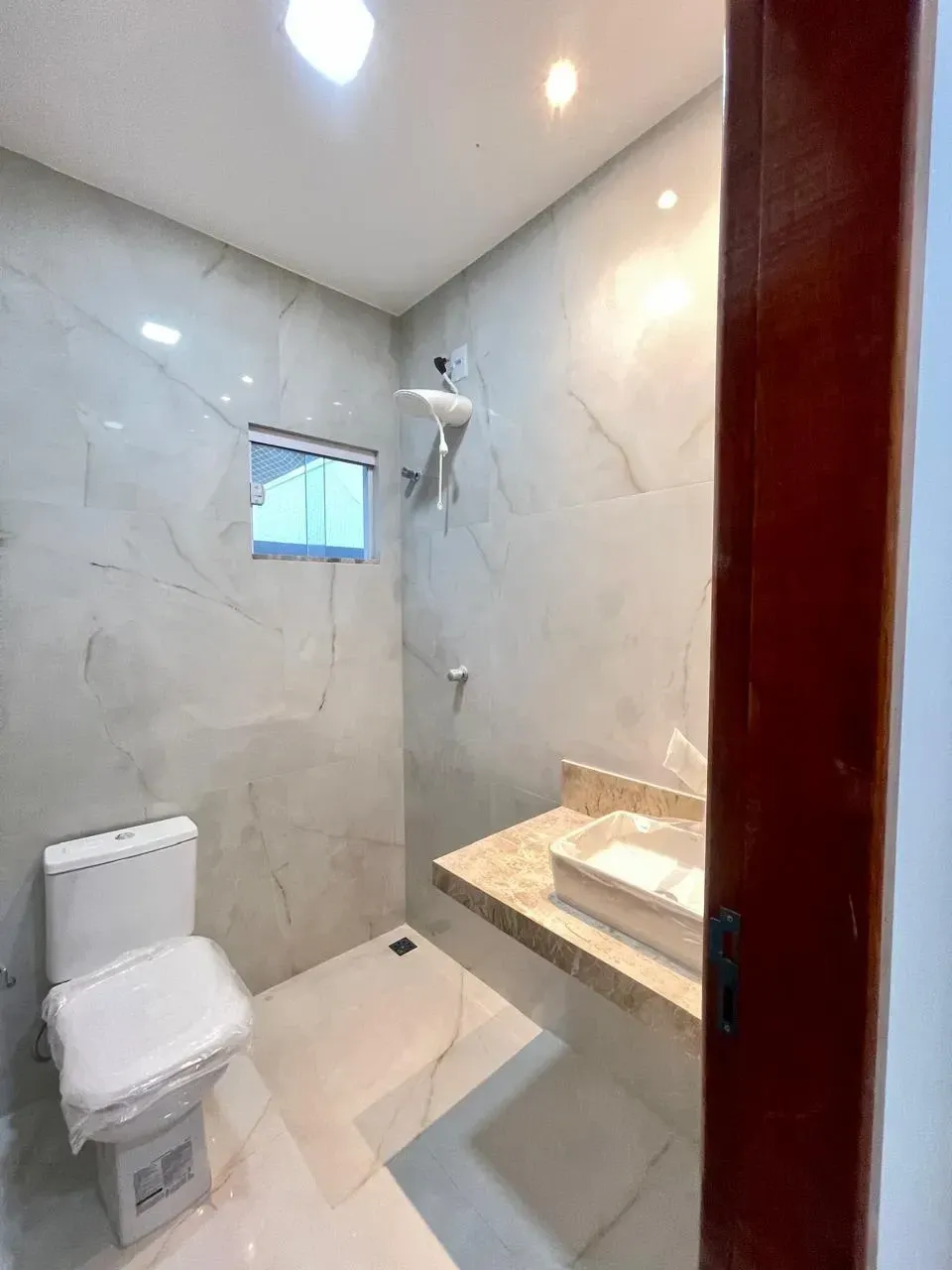Imagem Casa de Condomínio com 3 Quartos à Venda, 200 metros em Cajupiranga - Parnamirim