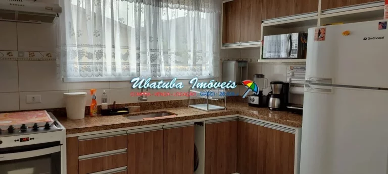 Imagem Linda casa condomínio fechado com 03 dormitórios e piscina