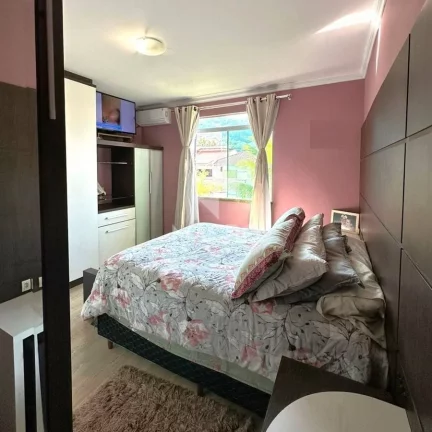 Imagem Casa no Lot. Champagnat | Amizade | 3 quartos (1 suíte) | 170m²