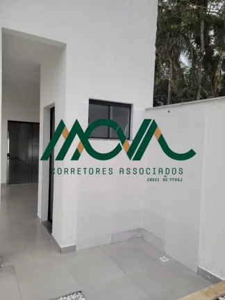 Imagem Casa com Piscina em Itapoá, 3 quartos sendo 1 suíte, pertinho da praia!