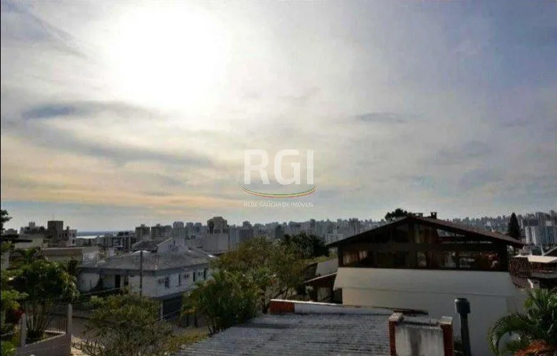 Imagem Casa para Venda - 276m², 3 dormitórios, sendo 1 suites, 5 vagas - Medianeira