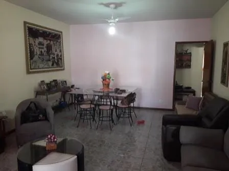 Imagem Casa à venda 3 Quartos, 1 Suite, 3 Vagas, 350M², Crispim, Pindamonhangaba - SP