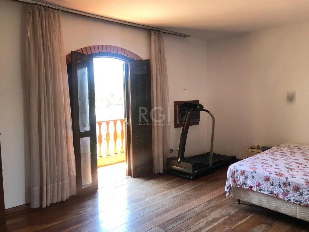 Imagem Casa para Venda - 326m², 3 dormitórios, sendo 2 suites, 4 vagas - Parque dos Maias