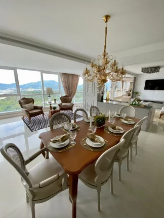 Imagem Apartamento alto padrão com vista panorâmica em Balneário Camboriú.