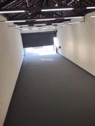 Imagem Galpão Reformado com 300m² para locação no Tatuapé.