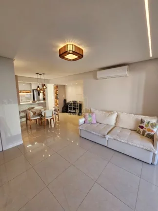 Imagem Excelente apartamento reformado com três quartos varanda a venda no caminho das arvores
