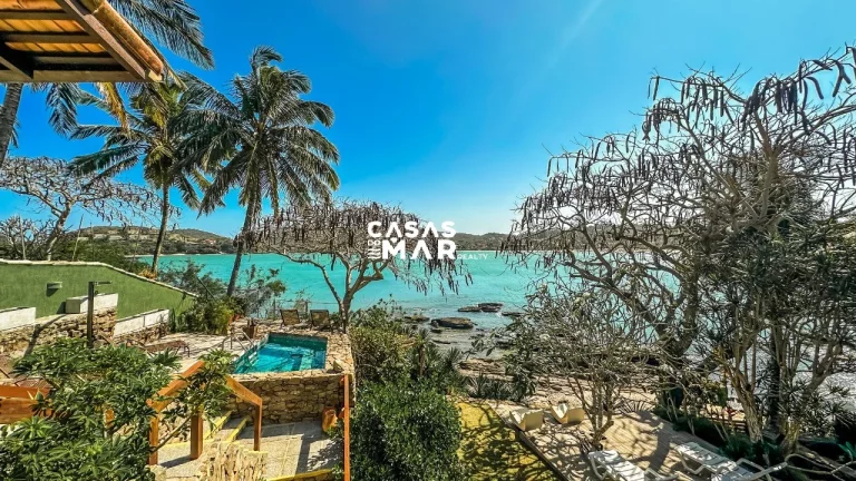 Imagem Casa Frente Mar para Venda em Armação dos Búzios / RJ no bairro Ferradura