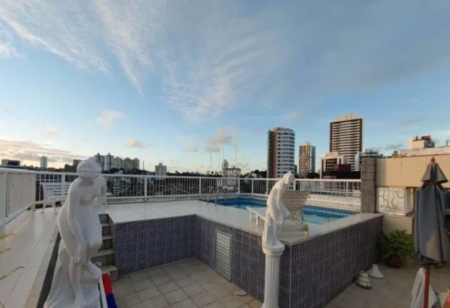 Imagem Cobertura de Luxo à Venda em Salvador-BA: 4 Quartos, 2 Suítes, 2 Salas, 6 Banheiros, 2 Vagas de Garagem, 240m² - Itaigara