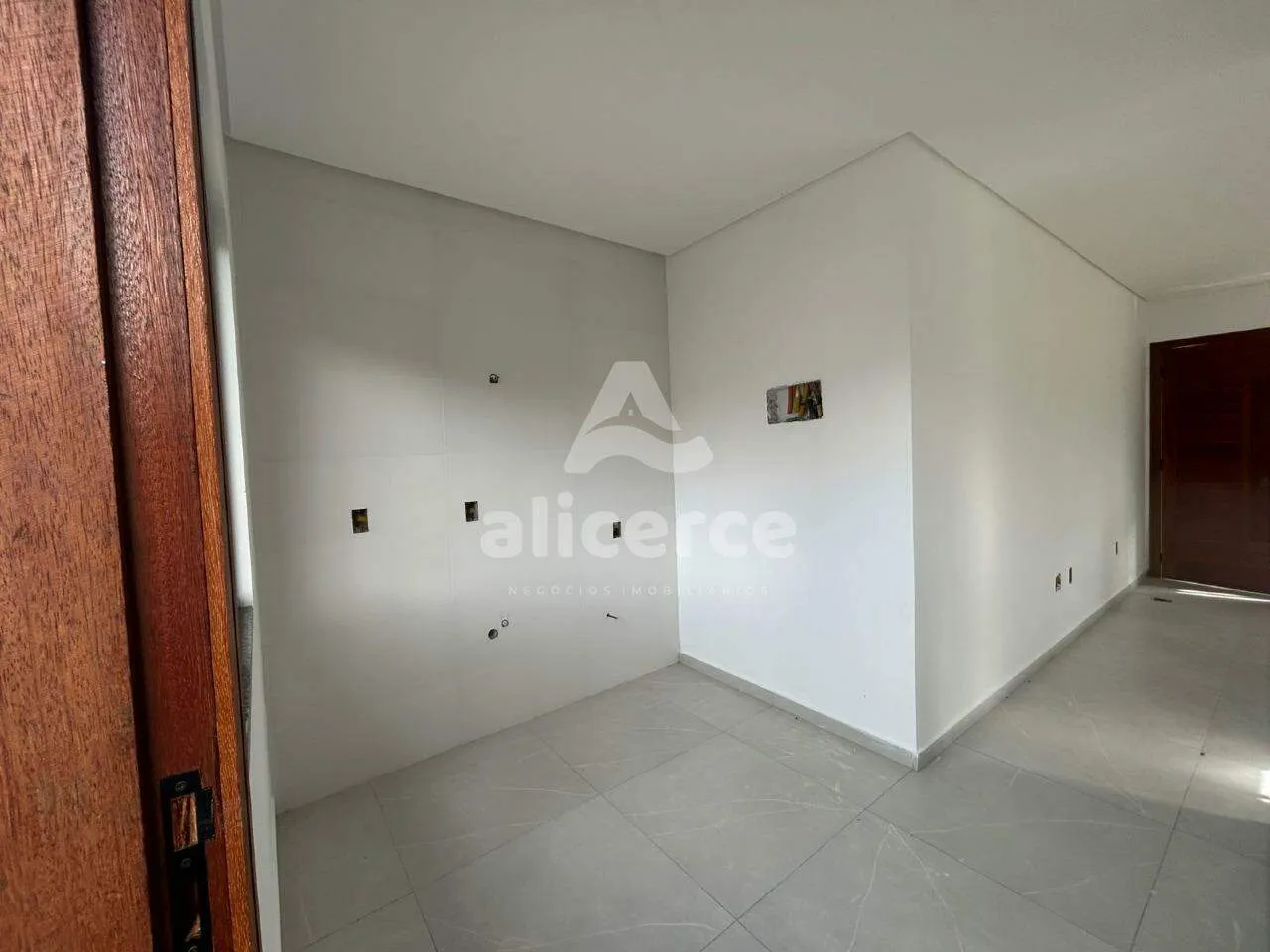 Imagem Sobrado à venda com 2 quartos , 47m² em Bela Vista Palhoça