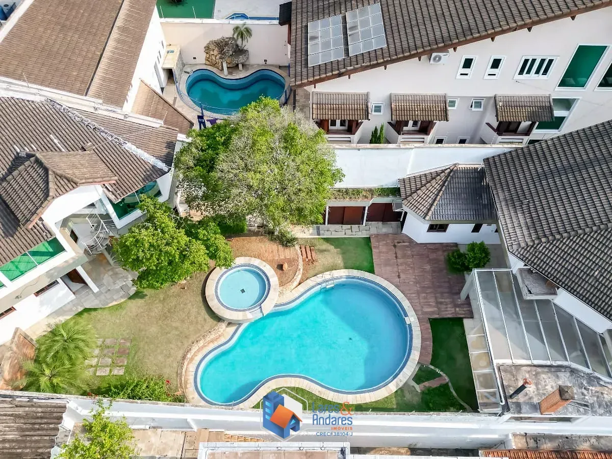 Imagem Casa para venda em Jardim Floresta com 4 quartos, sendo 3 suítes, 409m²