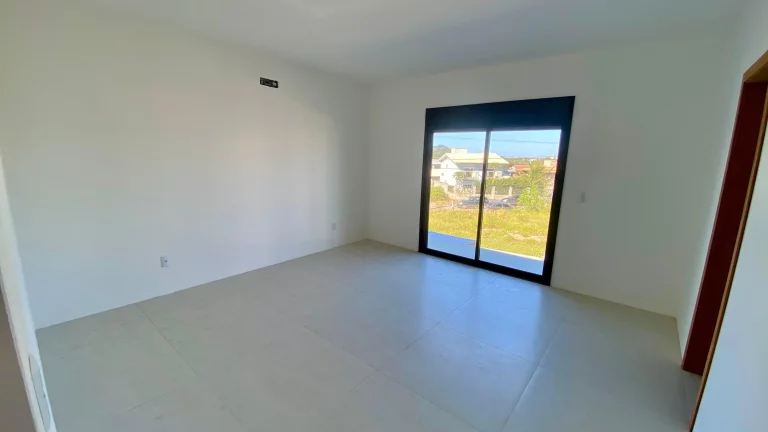 Imagem Casa à venda em Garopaba-SC, bairro Ambrósio: 3 quartos, 1 suíte, 113m² - Oportunidade única!