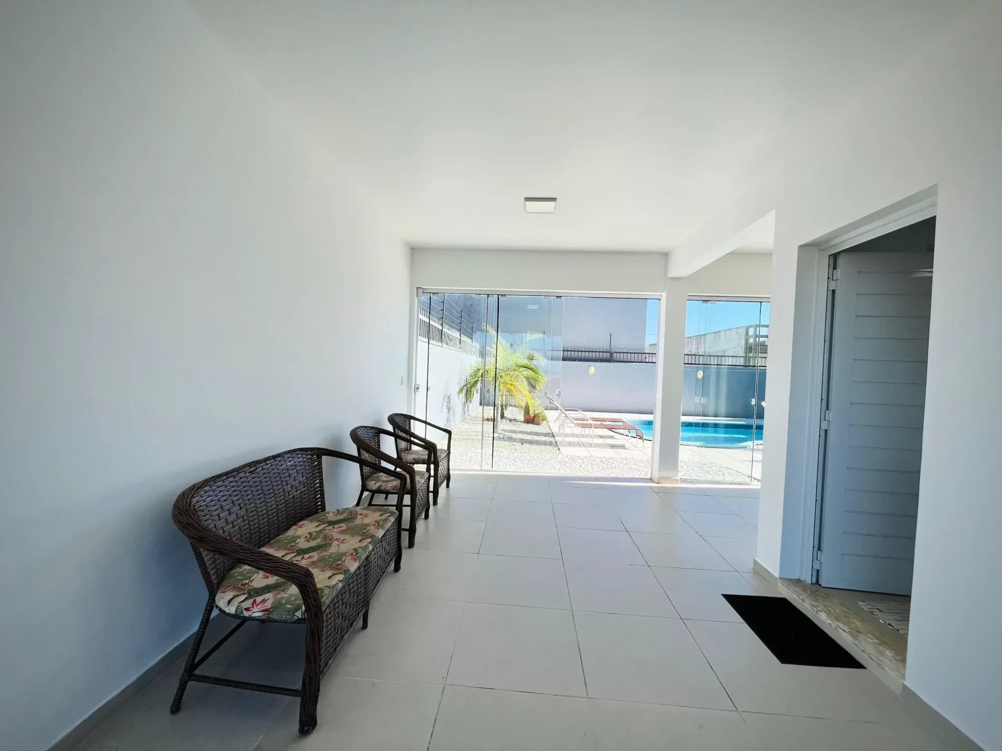 Imagem Sobrado com 4 Quartos à Venda, 200 m² em Posto 5 (Capão Novo) - Capão da Canoa