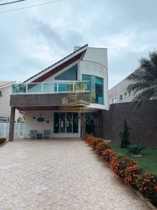 Imagem Casa na praia em condomínio fechado