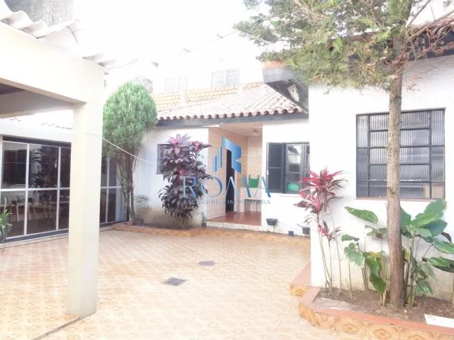 Imagem Casa em excelente localização para ponto comercial.